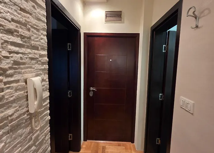 アパート Point ノヴィ・サド